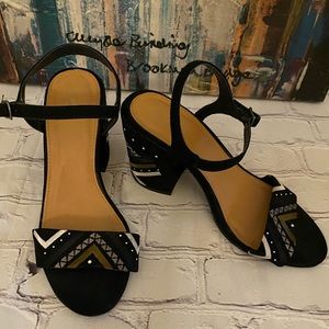 Open toe chunky heels